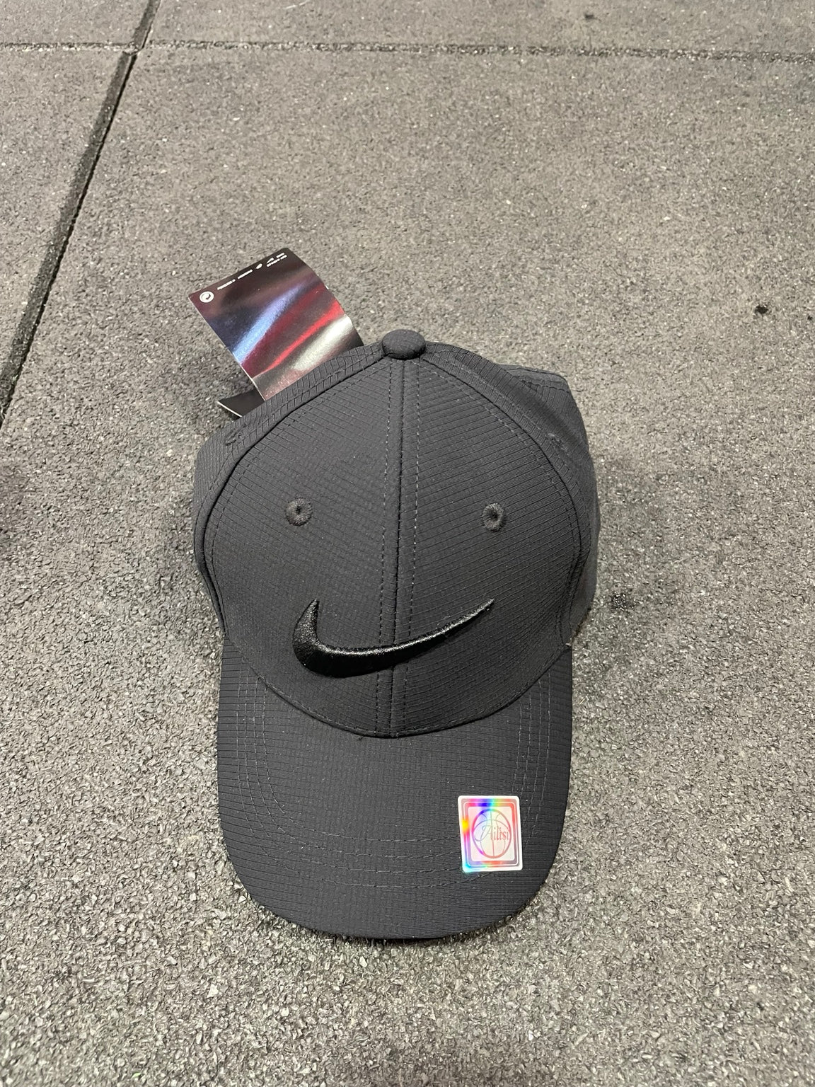Black performance cap product detail