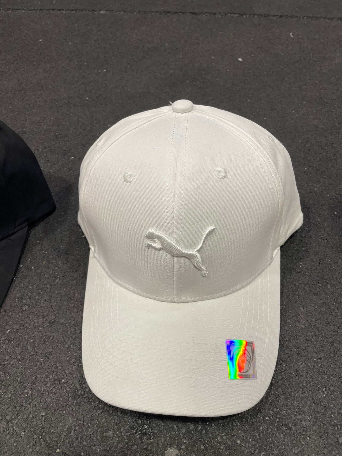 White performance cap product detail