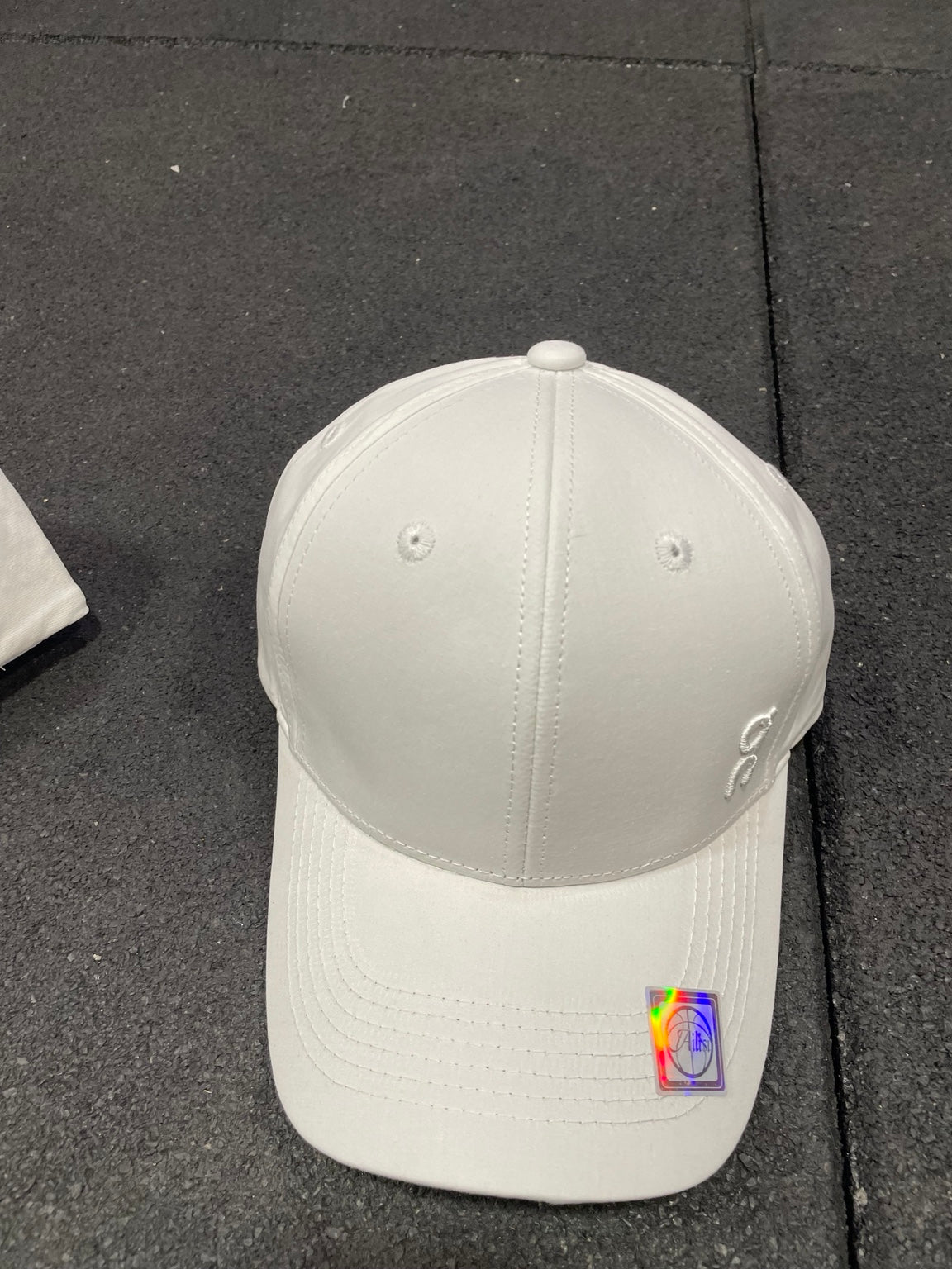 White performance cap product detail